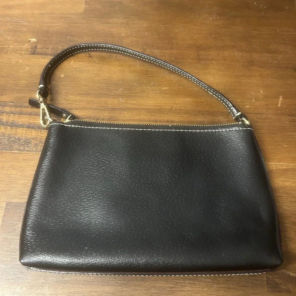 KATE‎ SPADE Pebbled Leather Wristlet Clutch Black Zip Close Pink Liner Cow